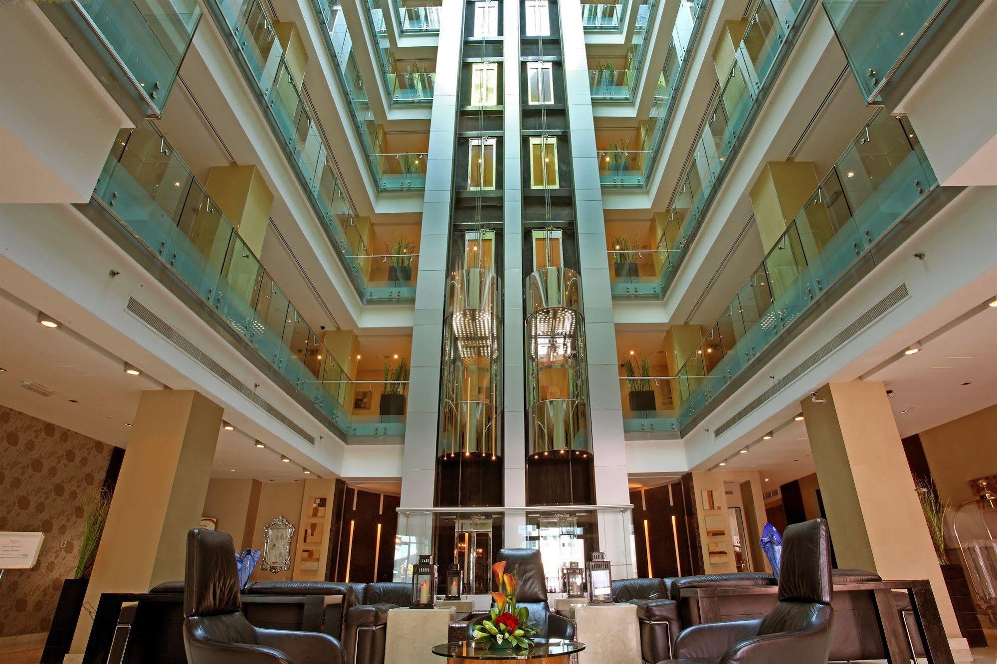 Royal Ascot Hotel Apartment - Kirklees 2 Dubai Exterior foto