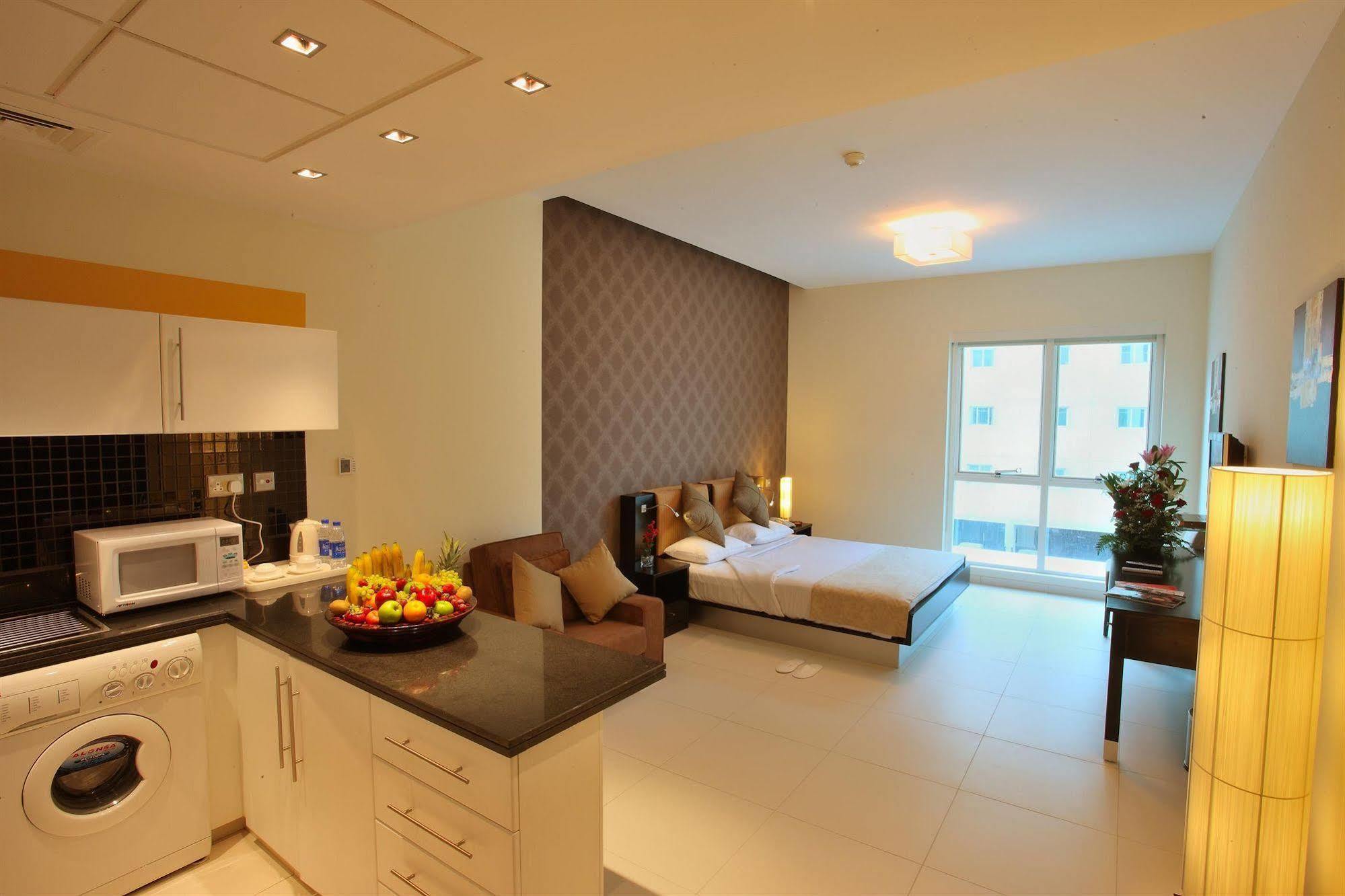 Royal Ascot Hotel Apartment - Kirklees 2 Dubai Exterior foto